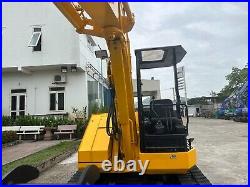 Komatsu PC50UU Mini Excavator with Hydraulic Thumb S/N 3802