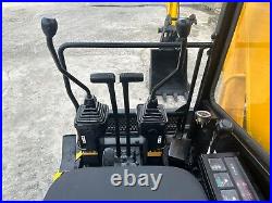 Komatsu PC50UU Mini Excavator with Hydraulic Thumb S/N 3802