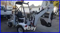 Mini Excavator with 12 trenching bucket Digger