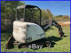 Mini excavator bobcat 325 2007white, good condition, 2000 hrs
