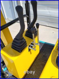 NEW Dig Master DM100 13.5HP RATO Gas Engine Mini Excavator Digger NEW Dig Master DM100 13.5HP RATO Gas Engine Mini Excavator Digger