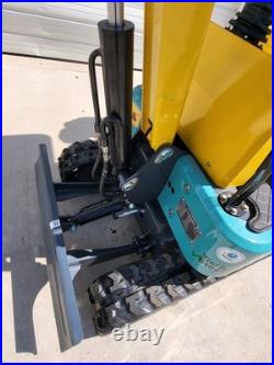 NEW Dig Master DM100 13.5HP RATO Gas Engine Mini Excavator Digger NEW Dig Master DM100 13.5HP RATO Gas Engine Mini Excavator Digger
