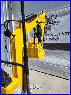 NEW Dig Master DM100 13.5HP RATO Gas Engine Mini Excavator Digger NEW Dig Master DM100 13.5HP RATO Gas Engine Mini Excavator Digger