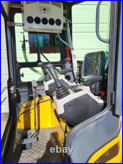 NEW Mini Excavator 1 ton AGT QK18RXSC 13HP Digger with Air Conditioning