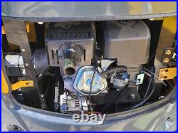 NEW Mini Excavator 1 ton AGT QK18RXSC 13HP Digger with Air Conditioning