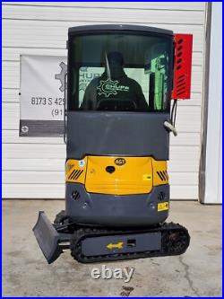 NEW Mini Excavator 1 ton AGT QK18RXSC 13HP Digger with Air Conditioning