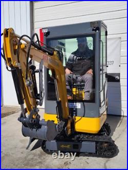NEW Mini Excavator 1 ton AGT QK18RXSC 13HP Digger with Air Conditioning