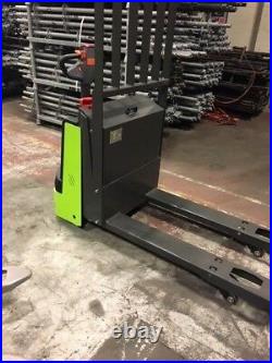 New Electric Pallet Jack (4400lbs lift)