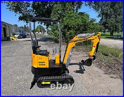 New Mini Excavator, 1 Ton EPA Certified USA Gas Briggs & Stratton Engine