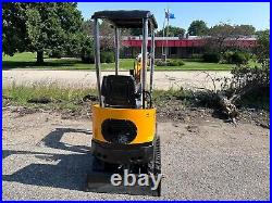 New Mini Excavator, 1 Ton EPA Certified USA Gas Briggs & Stratton Engine