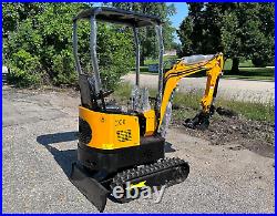 New Mini Excavator, 1 Ton EPA Certified USA Gas Briggs & Stratton Engine