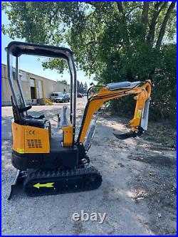 New Mini Excavator, 1 ton EPA Certified USA Gas Briggs & Stratton Engine